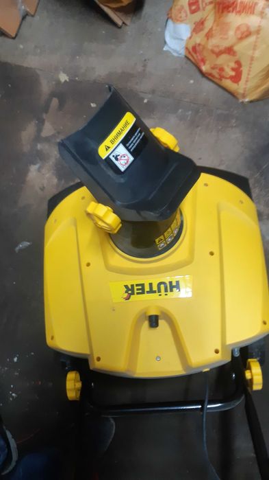 Снегоуборочная машина