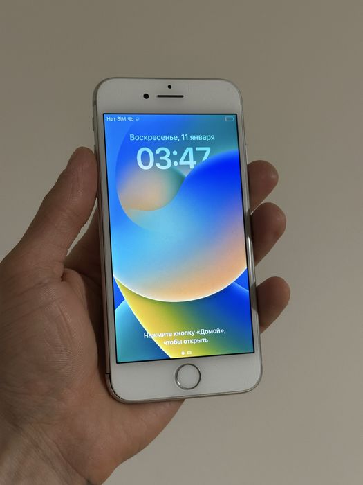 Айфон 8 на 64гб IPhone