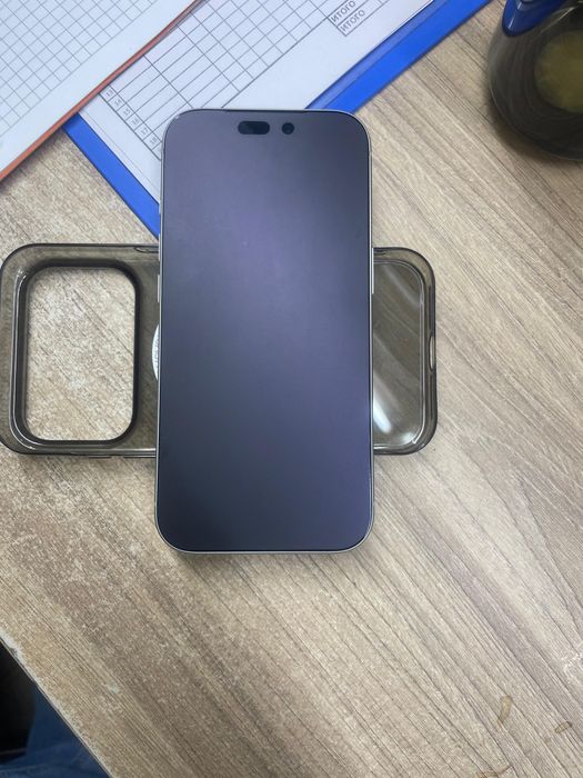 Продам IPhone 17 Pro на 256 EAC.