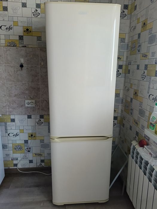 Продам холодильник Бирюса