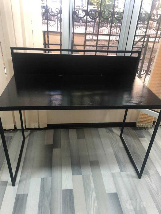 Loft uslubidagi stollar 4 ta / Столы в стиле лофт 4 шт
