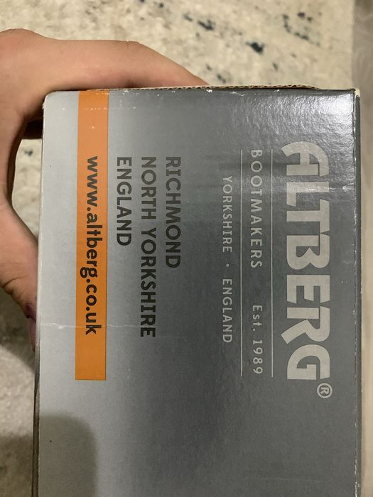 Продаются военные ботинки