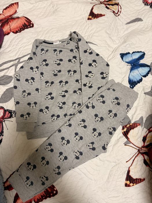 Hainute bebe  impecabile