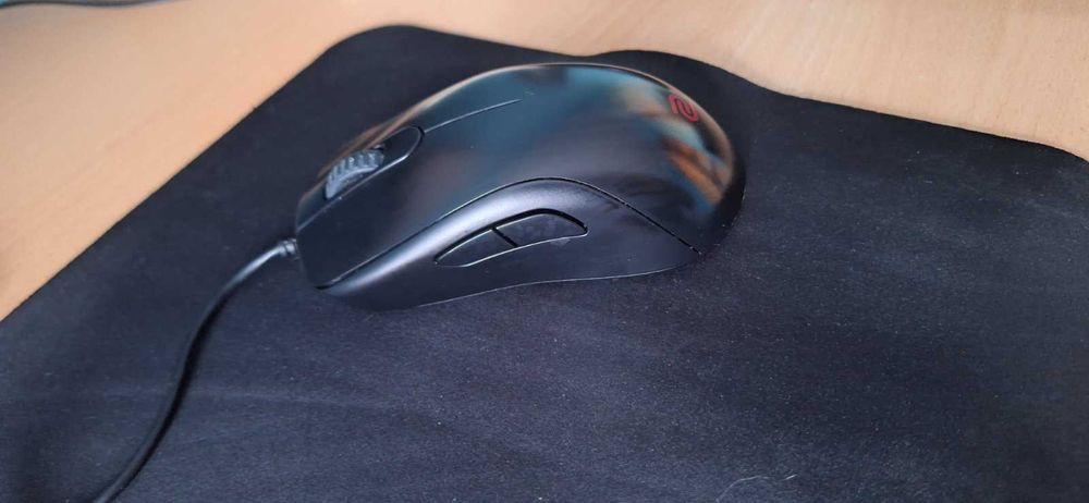 Геймърска оптична мишка