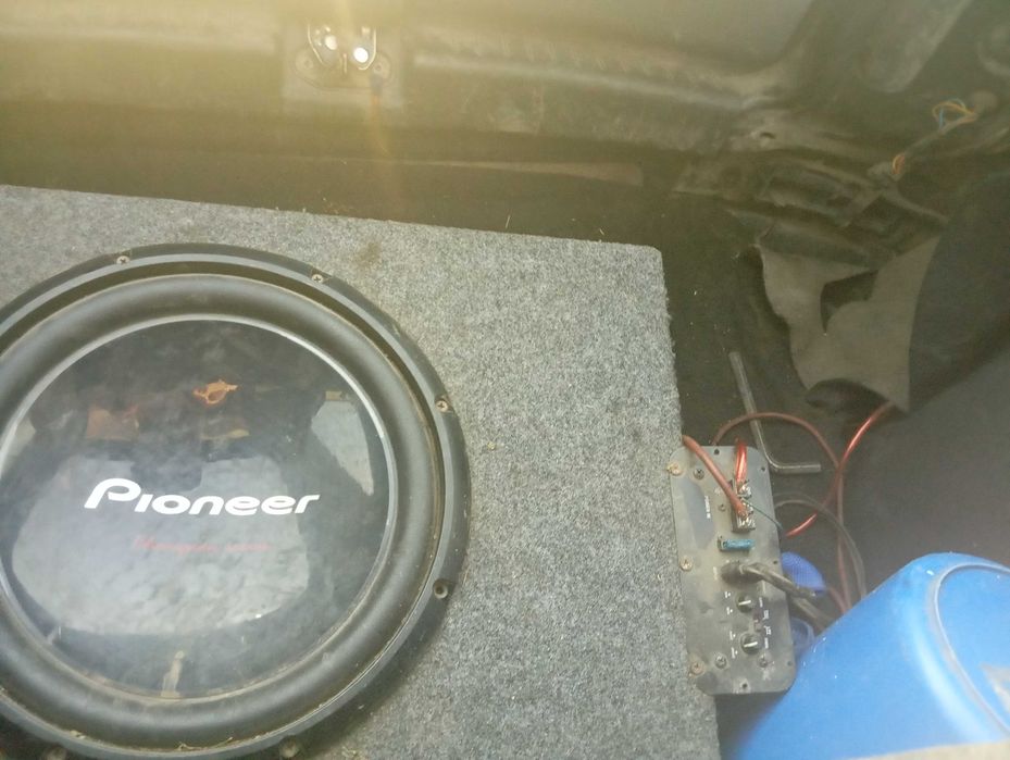 Продам сабвуфер пионер