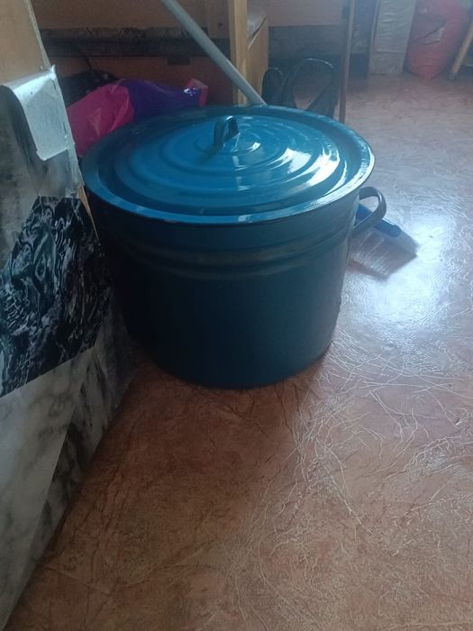 Продам кастрюлю советскую