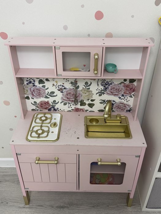 Детская кухня розовая