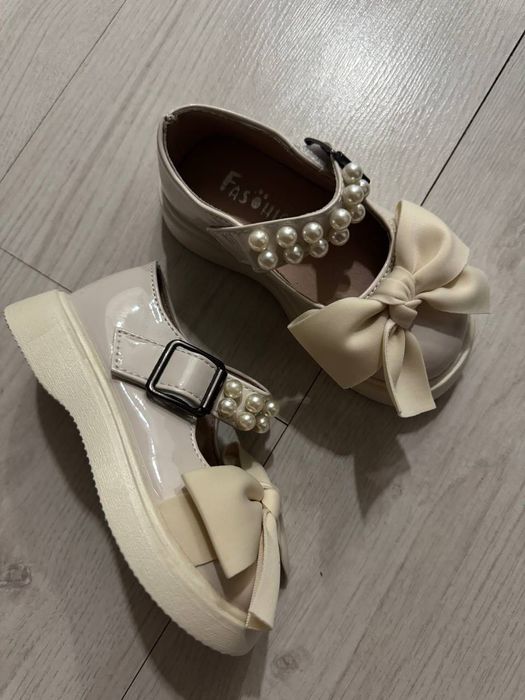 Милые туфельки маленькой девочке