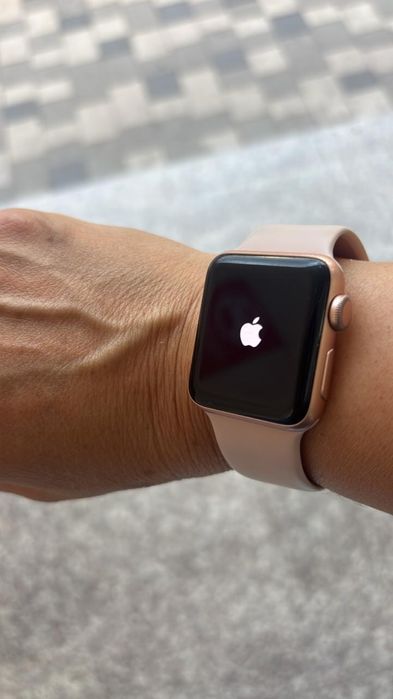 Продам часы Apple watch