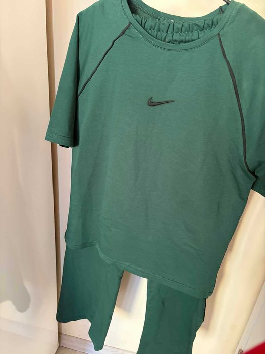 Комплекти чисто нови