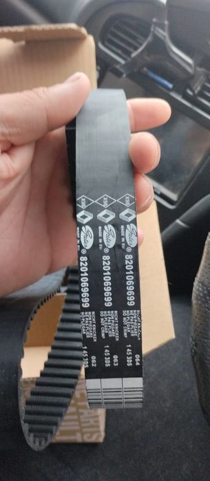 Продам комплект ГРМ с заглушкой