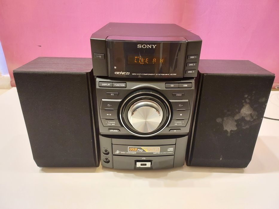 Sistem Sony HCD-EC69+boxe LG. Cd  cu MP3 , usb, tuner. Citiți anunțul