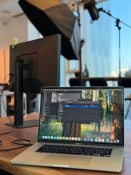 MacBook Pro 16” 2019 i9 / 16GB RAM / 1TB SSD / Factură + TVA