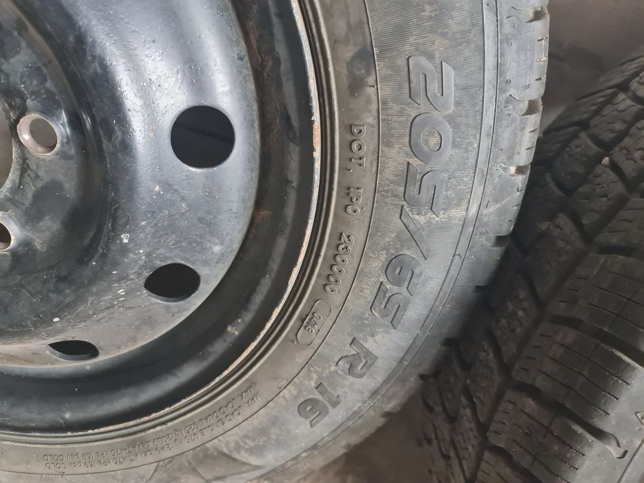 2 anvelope iarna +jante 205/ 65 R16C