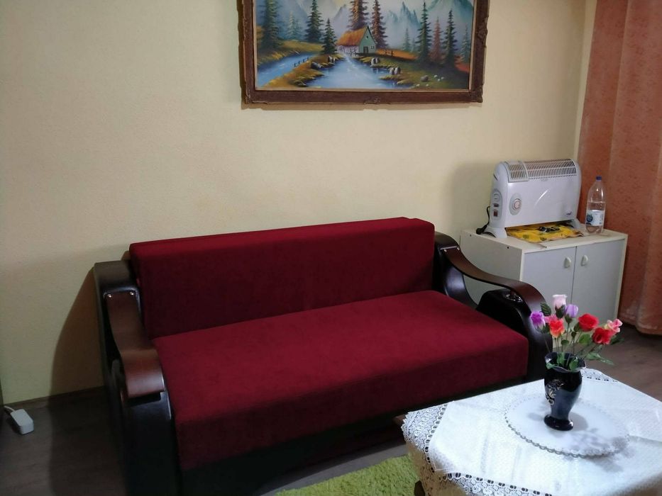 Ănchiriez cameră