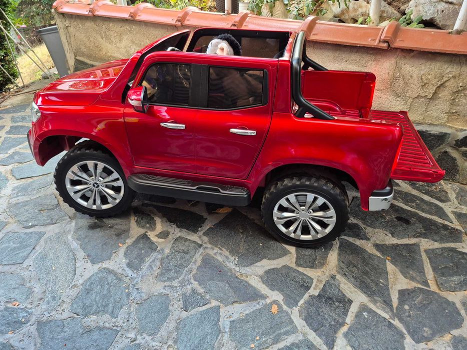 Акумулаторна кола-Mercedes X-Class 4x4