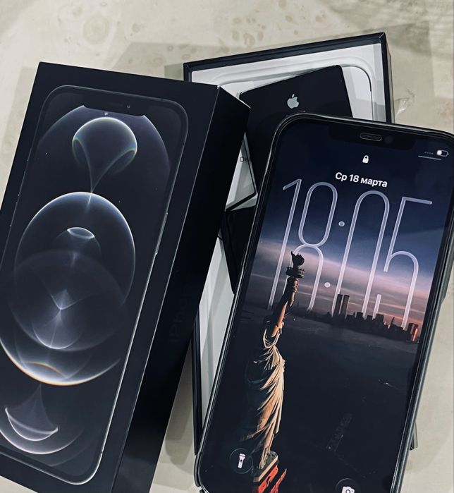 Продам айфон 12про макс