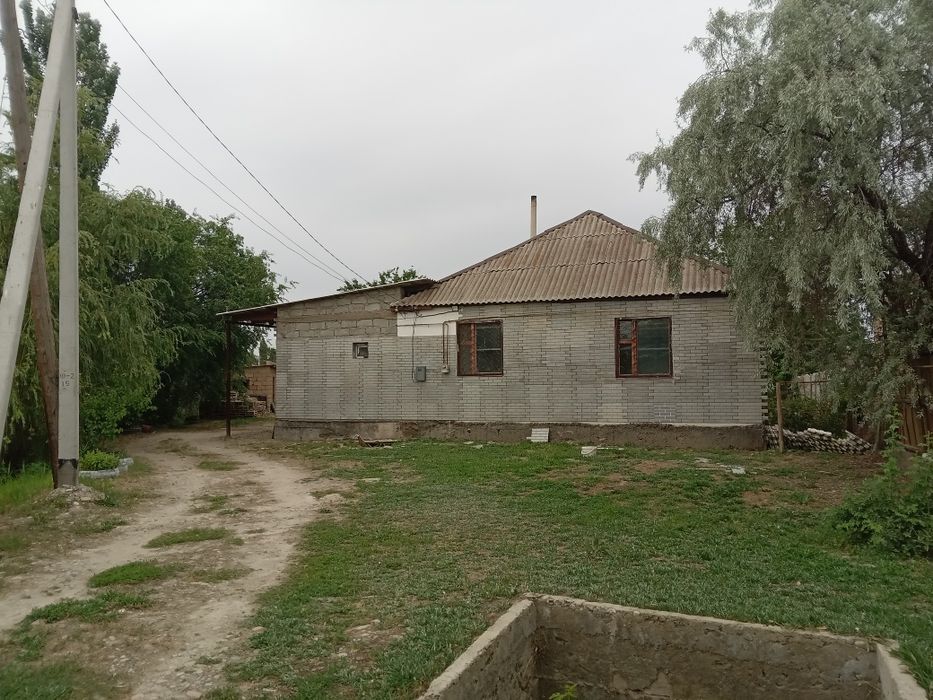 Уй сатылад 4 ком