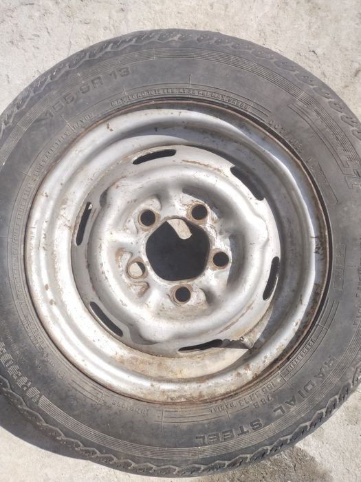 Шины для авто (с диском и без).