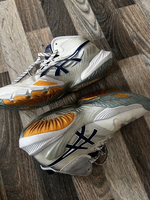 Кроссовки asics metarise