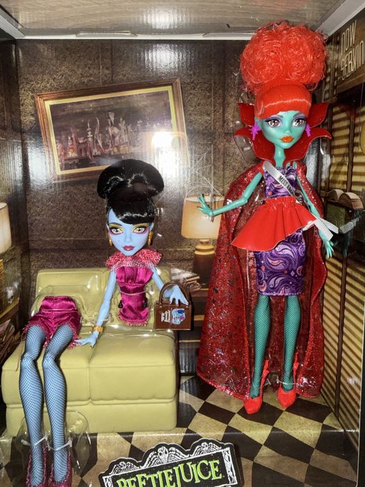 Monster High Beetlejuice Waiting Room Skullector 2-Pack