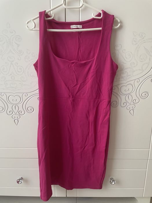 Продавам няколко рокли