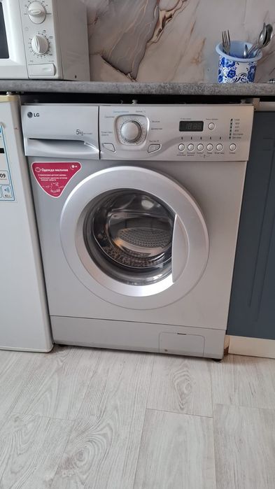 Продам стиральную машинку LG