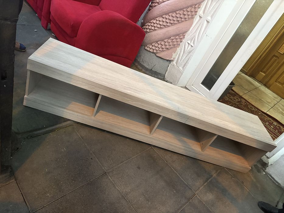Comoda TV etajera moderna stare noua cu un defect poze mobila dulap comoda noptiera