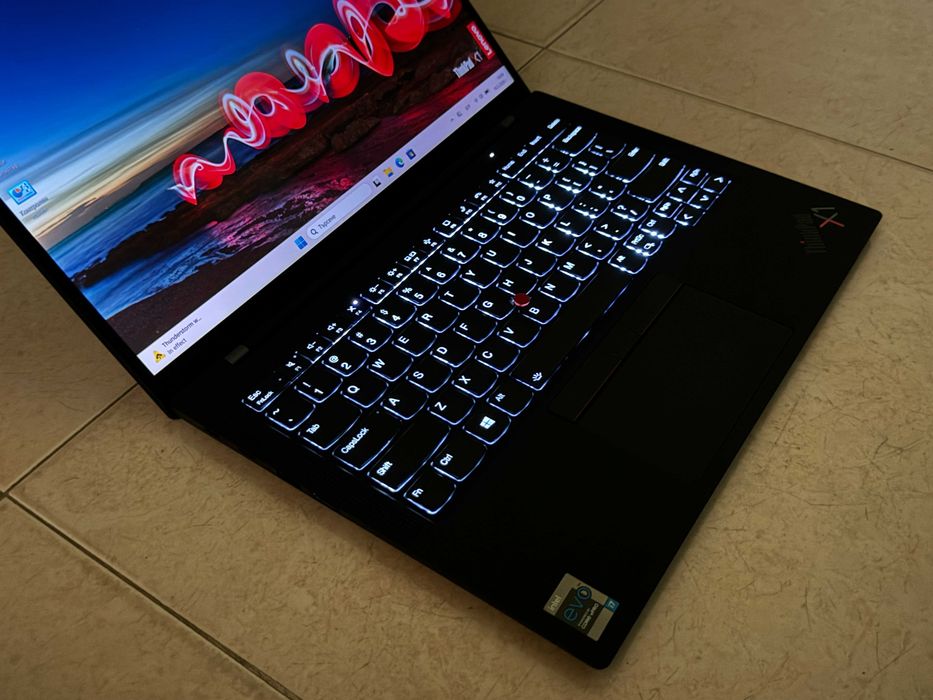 14' HDR 4K UHD+ Core i7-1185G7 Lenovo ThinkPad X1 Carbon Gen 9 16GB LPDDR4X/512GB NVMe/Win 11/Бат 8ч