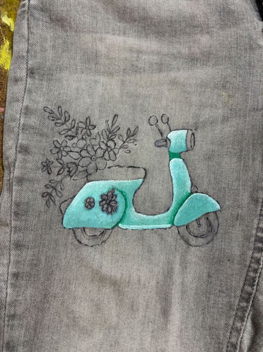 Ръчно рисувани дрехи