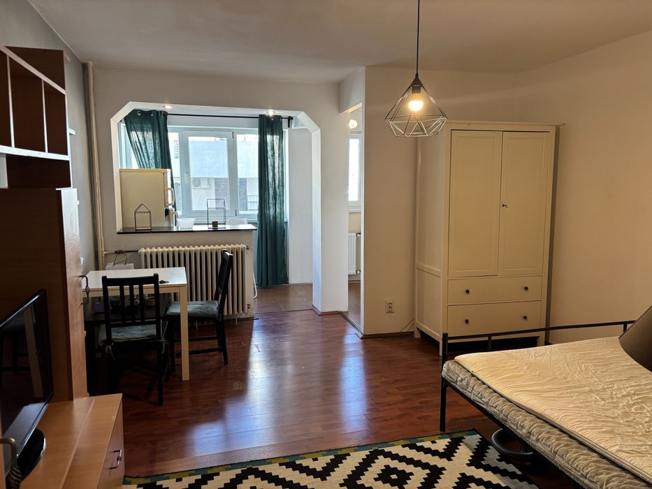 Proprietar inchiriez garsoniera, strada Avrig, sector 2