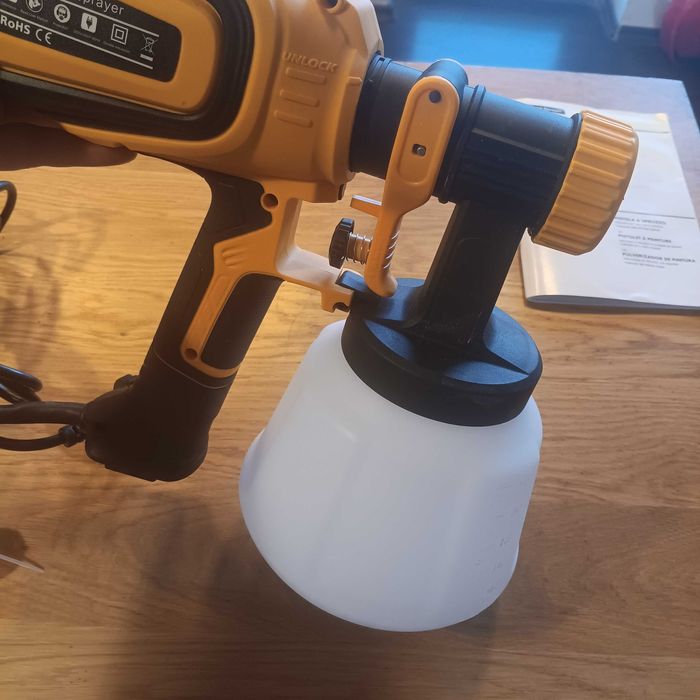 Електрически пистолет за боядисване 700W, 1200 мл, 4 дюзи, 3 режима