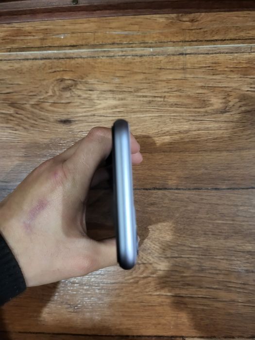 Телефон iPhone 11 срочно срочно