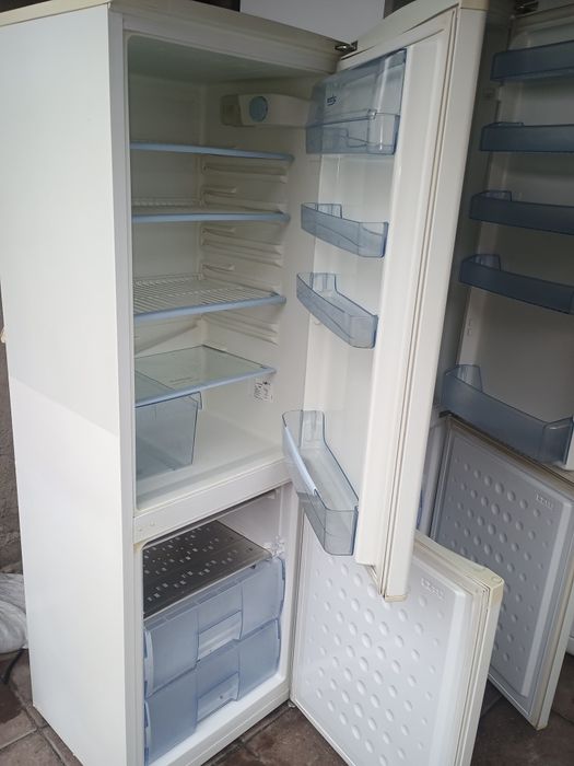 Frigider tip combină frigorifică Whirpool WQR280