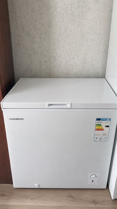 Продается морозильный ларь LEADBROS 217 л
