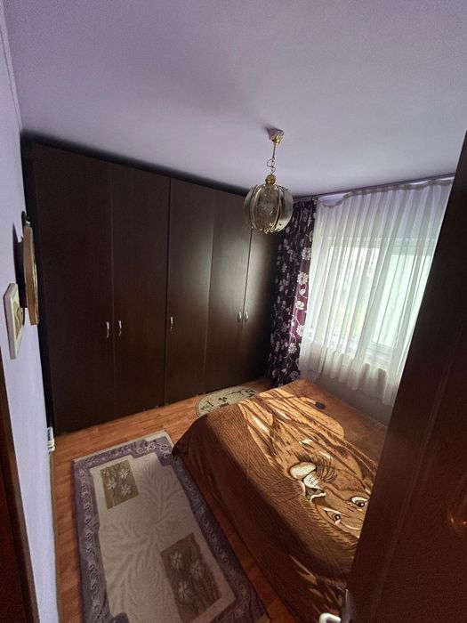 Vand apartament cu 2camere