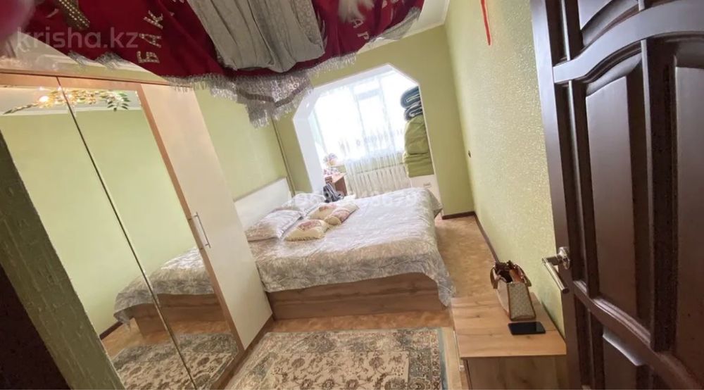 Шкаф и кровать для спальни