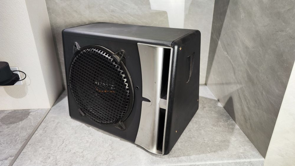 Сабвуфер Hertz 30 с усилителем Sony