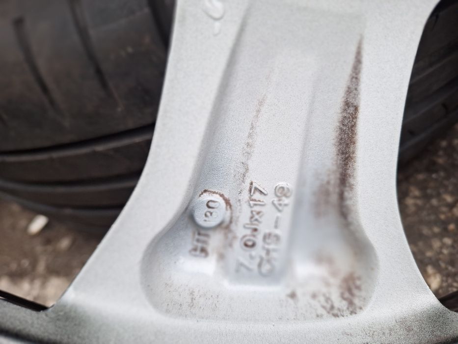 Оригинални Рено-17цола-5/114,3-с гуми