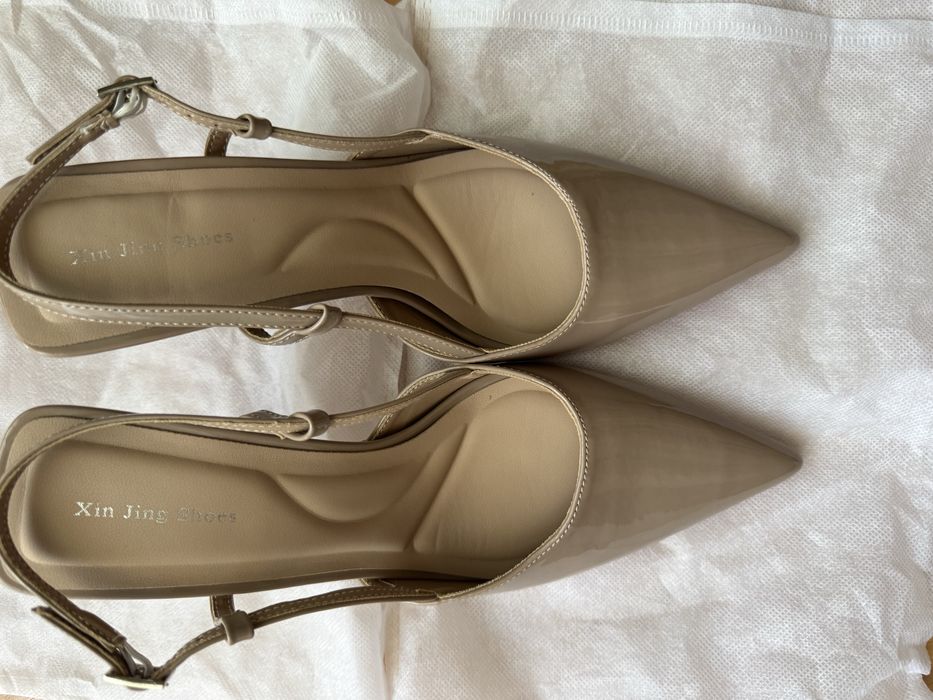 Елегантни обувки тип slingback – бежов цвят