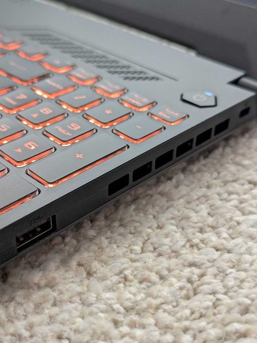 Laptop gaming ASUS TUF F15 i7 13700H / RTX 4070 / 64GB RAM / 1TB SSD