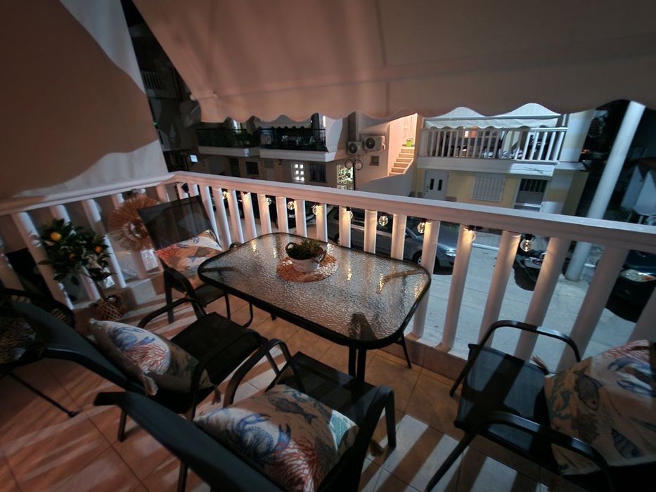 Апартамент с две спални в Паралия Офринио на 100 метра от плажа