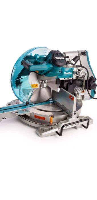 Пила торцовочная Makita LS1219L