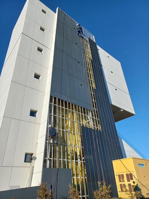 Alpinism utilitar cu experiență de peste 17 ani în domeniu!