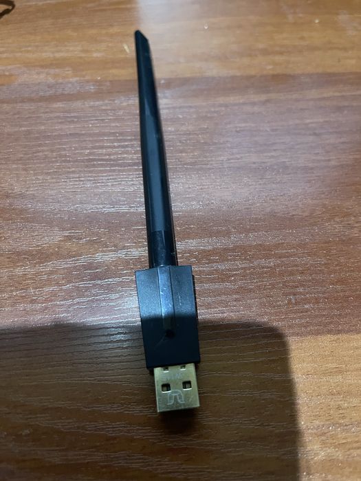 Продается вай фай усилитель со шнуром 3 х метровым