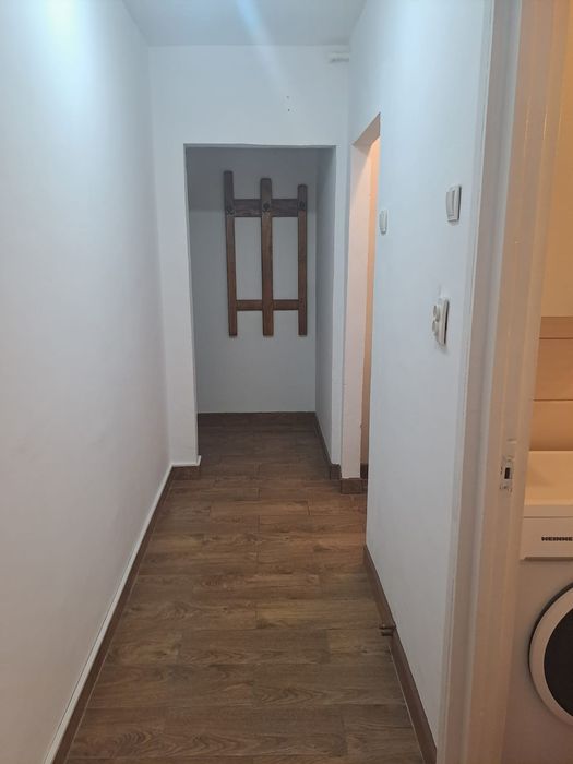 Inchiriez apartament
