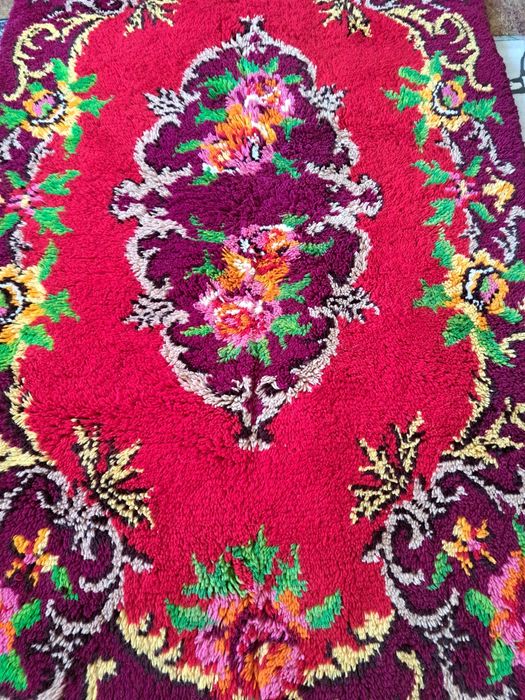 Китеник цветен красив