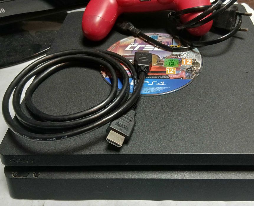 PlayStation 4 с контролер + игри