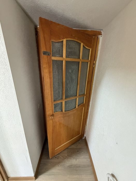 Продам двери в хорошем состоянии