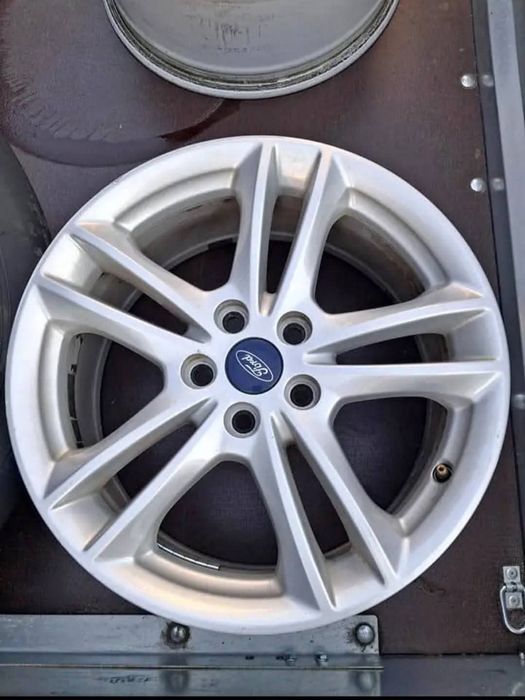 Vând jante ford R17